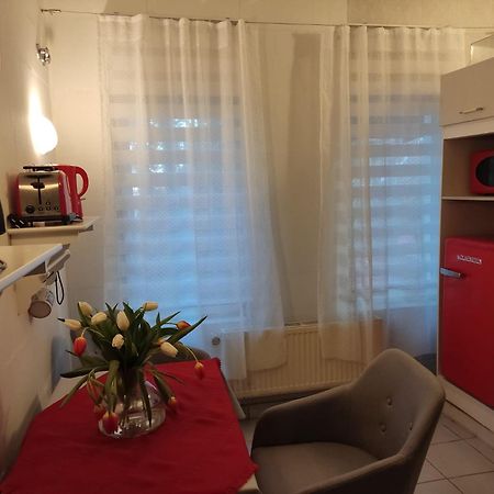Ferienwohnung Mit Separatem Eingang Und Parkplatz, Ideal Fuer Handwerker Und Geschaeftsreisende Dorf Mecklenburg Exterior foto