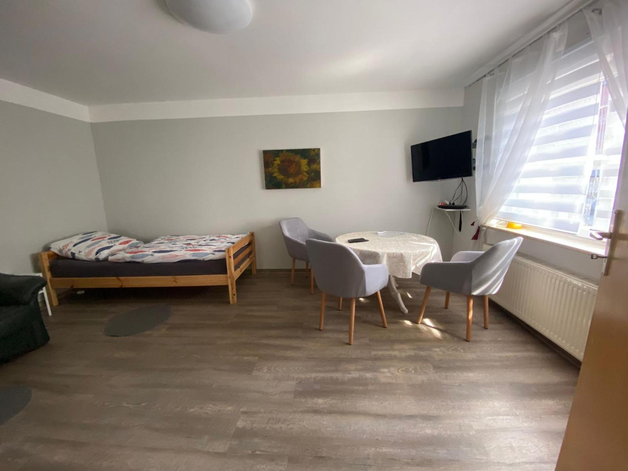 Ferienwohnung Mit Separatem Eingang Und Parkplatz, Ideal Fuer Handwerker Und Geschaeftsreisende Dorf Mecklenburg Exterior foto