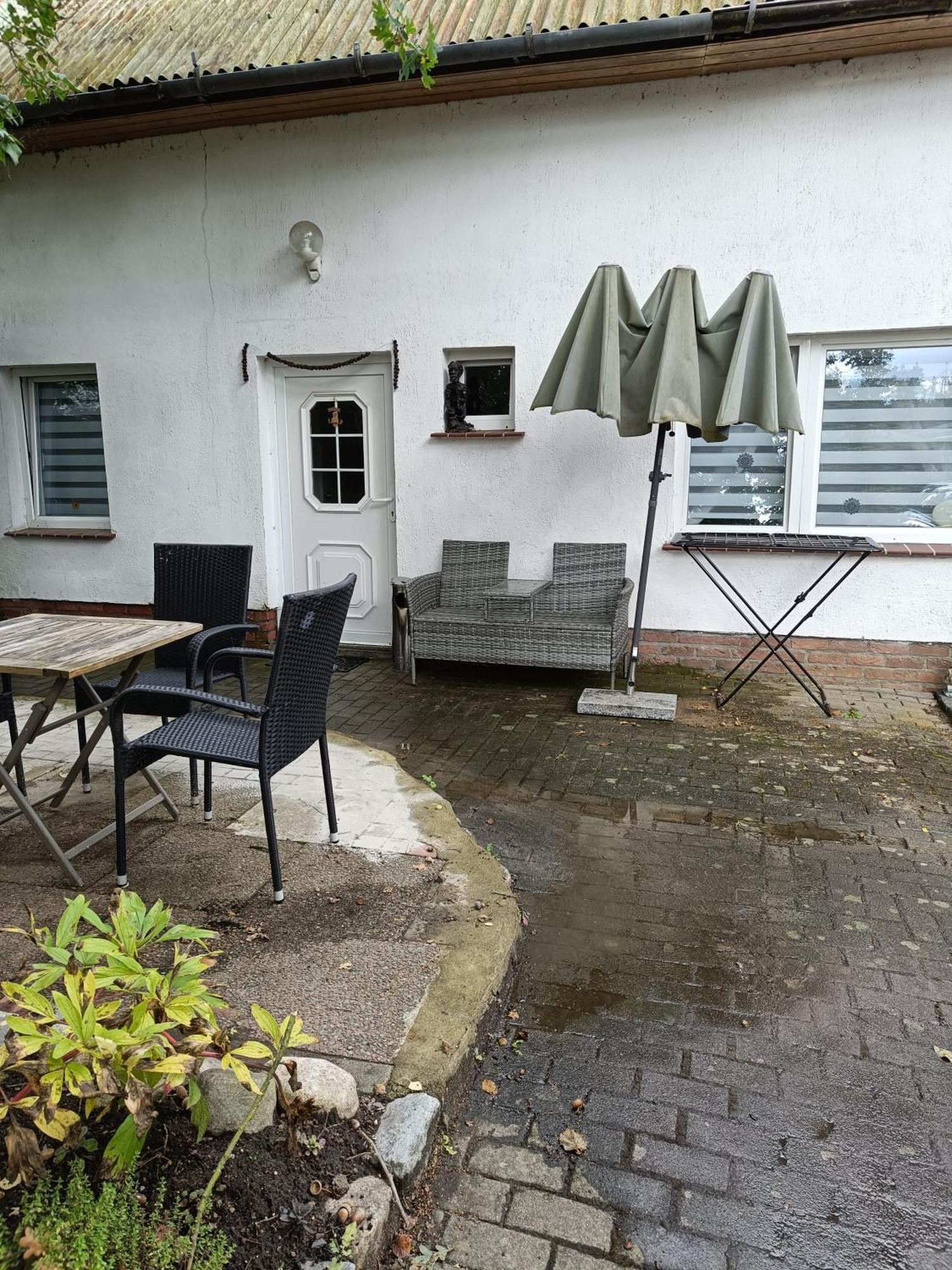 Ferienwohnung Mit Separatem Eingang Und Parkplatz, Ideal Fuer Handwerker Und Geschaeftsreisende Dorf Mecklenburg Exterior foto
