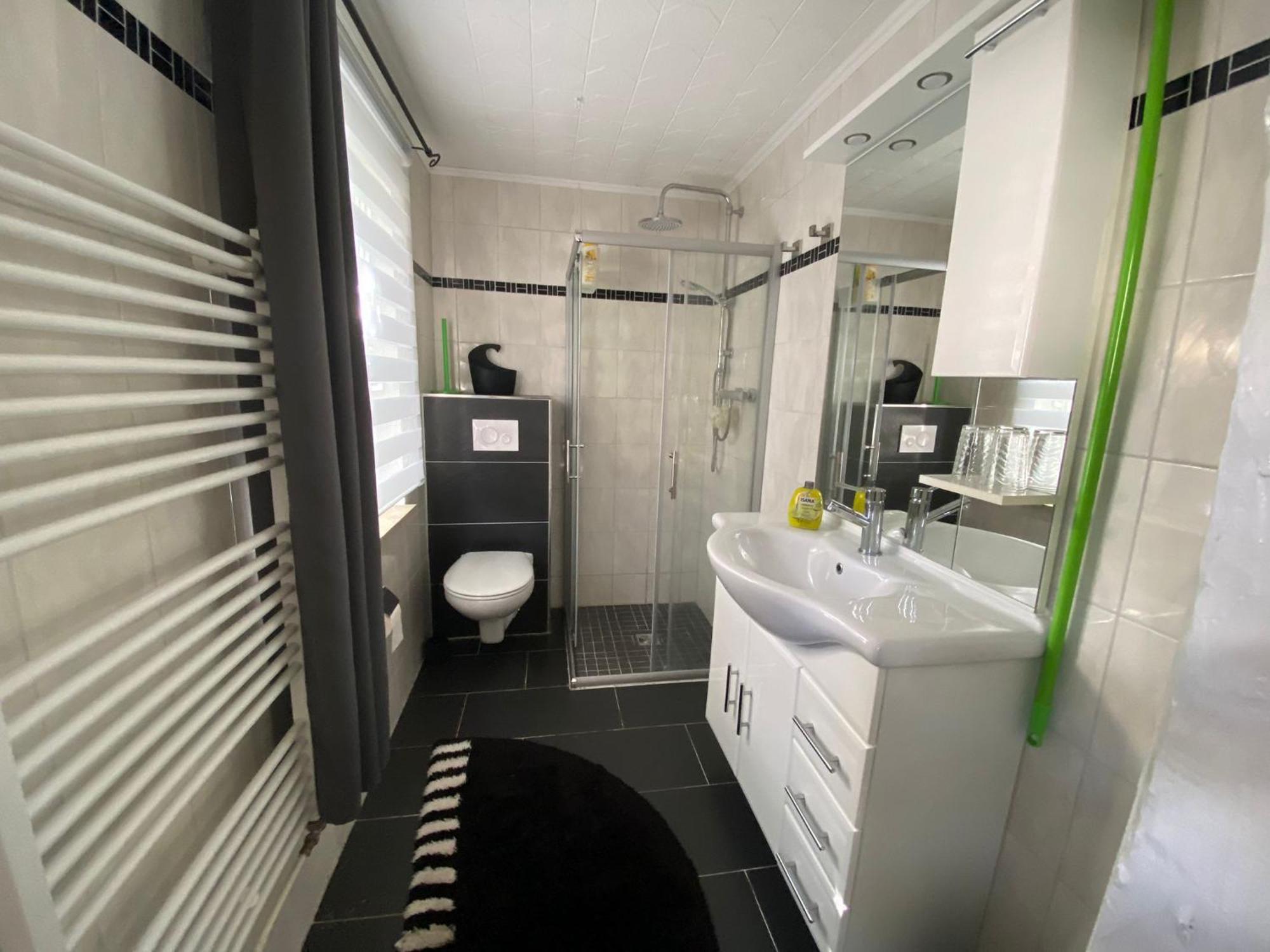 Ferienwohnung Mit Separatem Eingang Und Parkplatz, Ideal Fuer Handwerker Und Geschaeftsreisende Dorf Mecklenburg Exterior foto